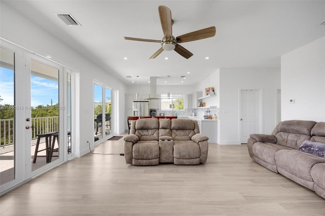 Active With Contract: $1,490,000 (4 beds, 3 baths, 2136 Square Feet)
