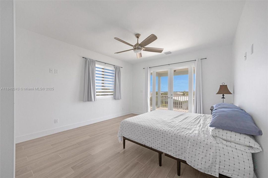 Active With Contract: $1,490,000 (4 beds, 3 baths, 2136 Square Feet)
