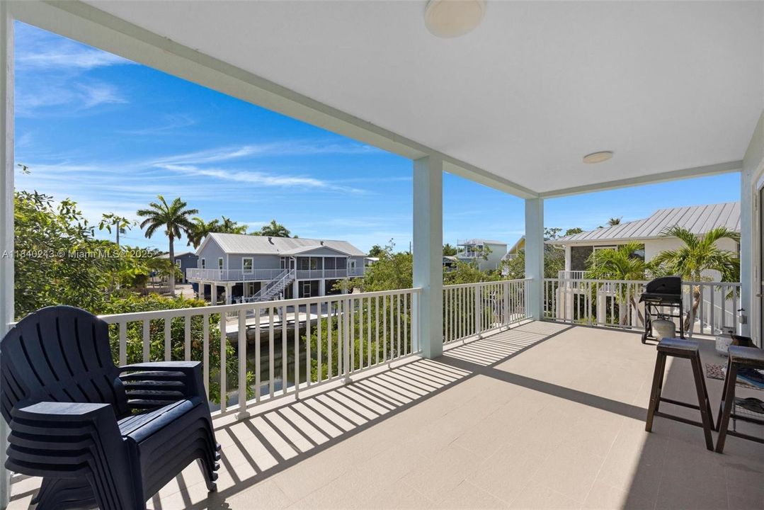 Active With Contract: $1,490,000 (4 beds, 3 baths, 2136 Square Feet)