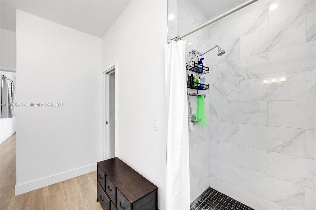 Active With Contract: $1,490,000 (4 beds, 3 baths, 2136 Square Feet)