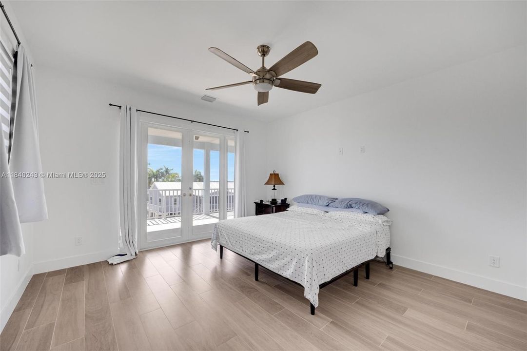 Active With Contract: $1,490,000 (4 beds, 3 baths, 2136 Square Feet)
