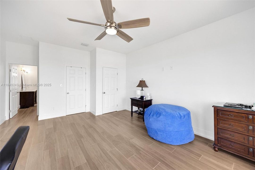 Active With Contract: $1,490,000 (4 beds, 3 baths, 2136 Square Feet)