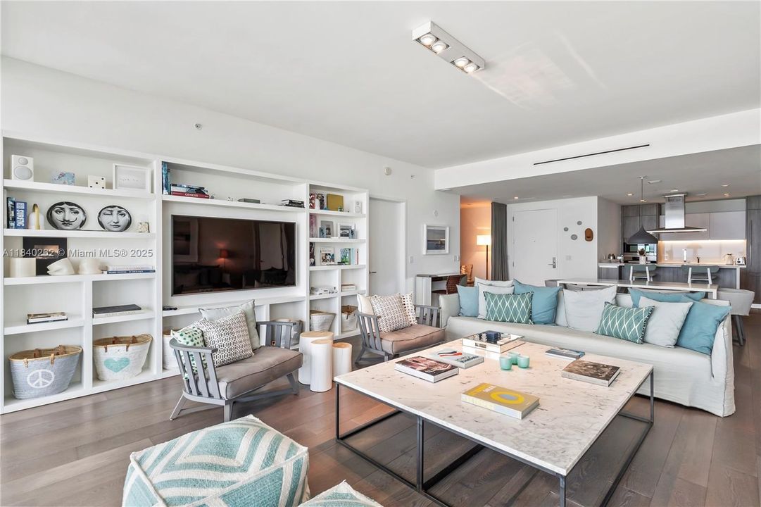 Activo con contrato: $5,000,000 (2 camas, 3 baños, 1703 Pies cuadrados)