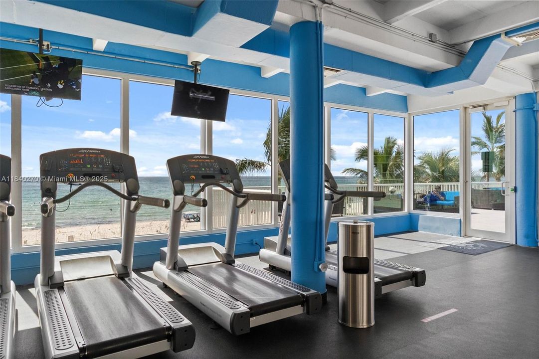 最近售出: $285,000 (0 贝兹, 1 浴室, 570 平方英尺)