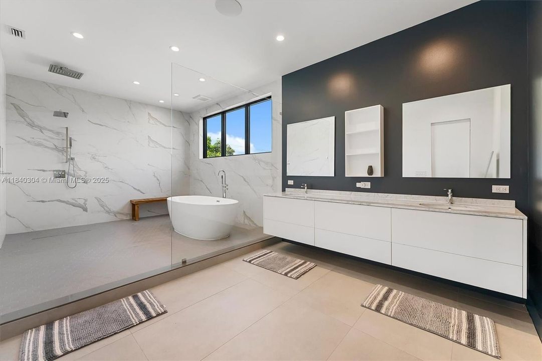 最近租的: $30,000 (6 贝兹, 8 浴室, 5694 平方英尺)