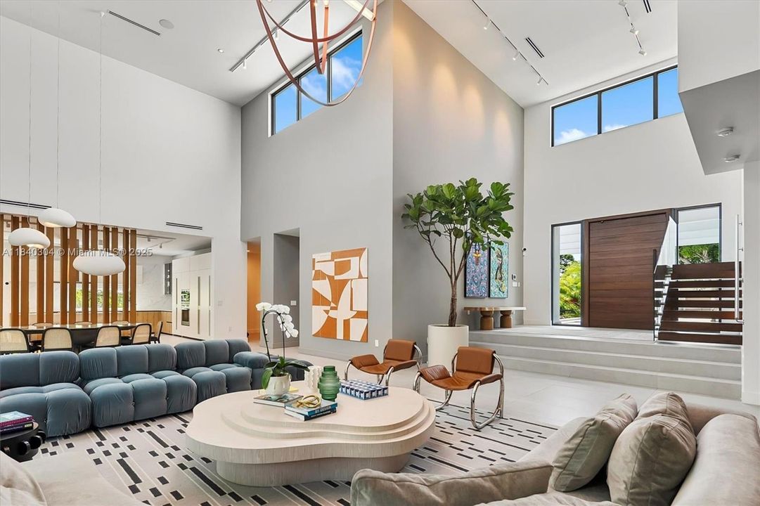 最近租的: $30,000 (6 贝兹, 8 浴室, 5694 平方英尺)