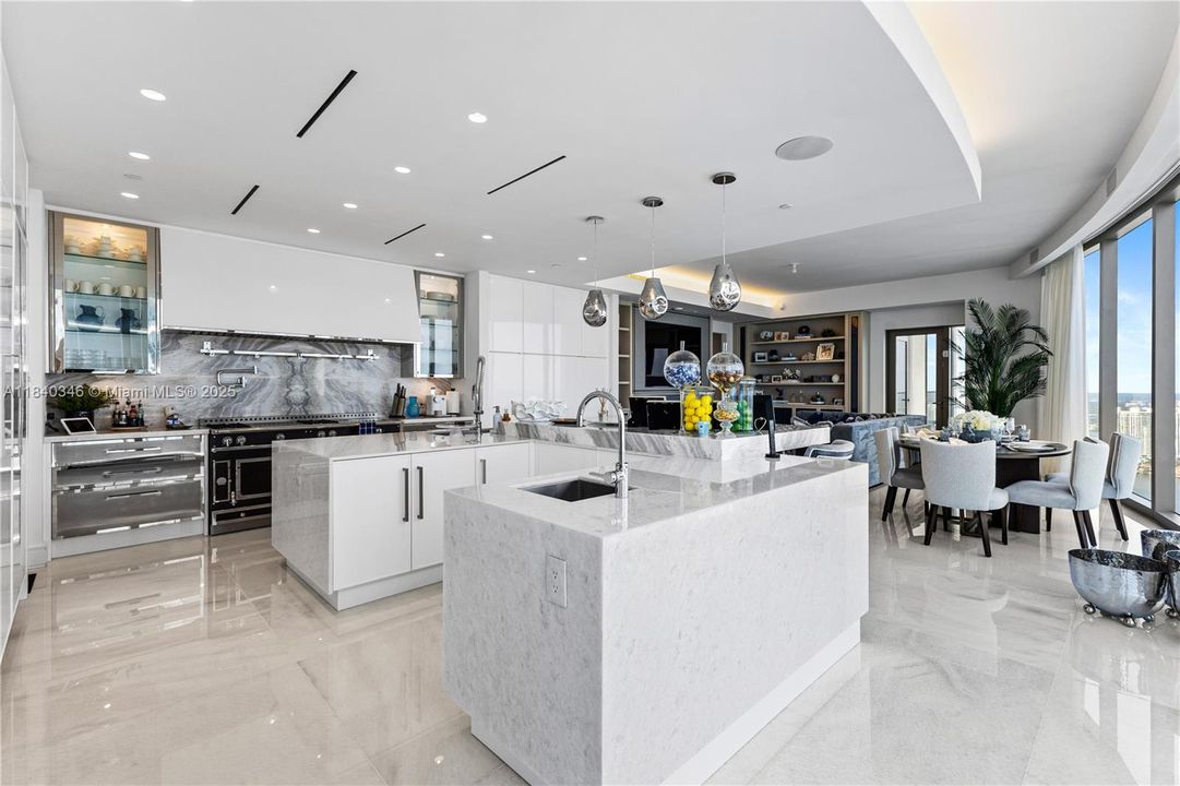 For Sale: $25,000,000 (6 beds, 9 baths, 7652 Square Feet)