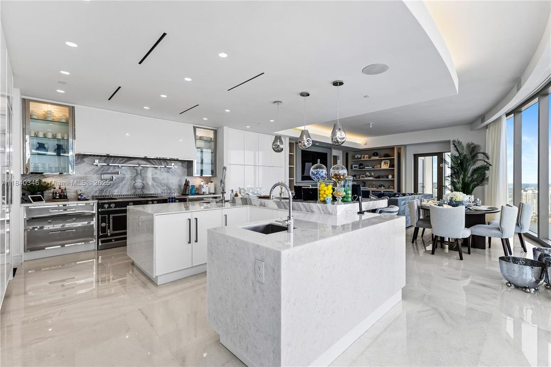 For Sale: $25,000,000 (6 beds, 9 baths, 7652 Square Feet)