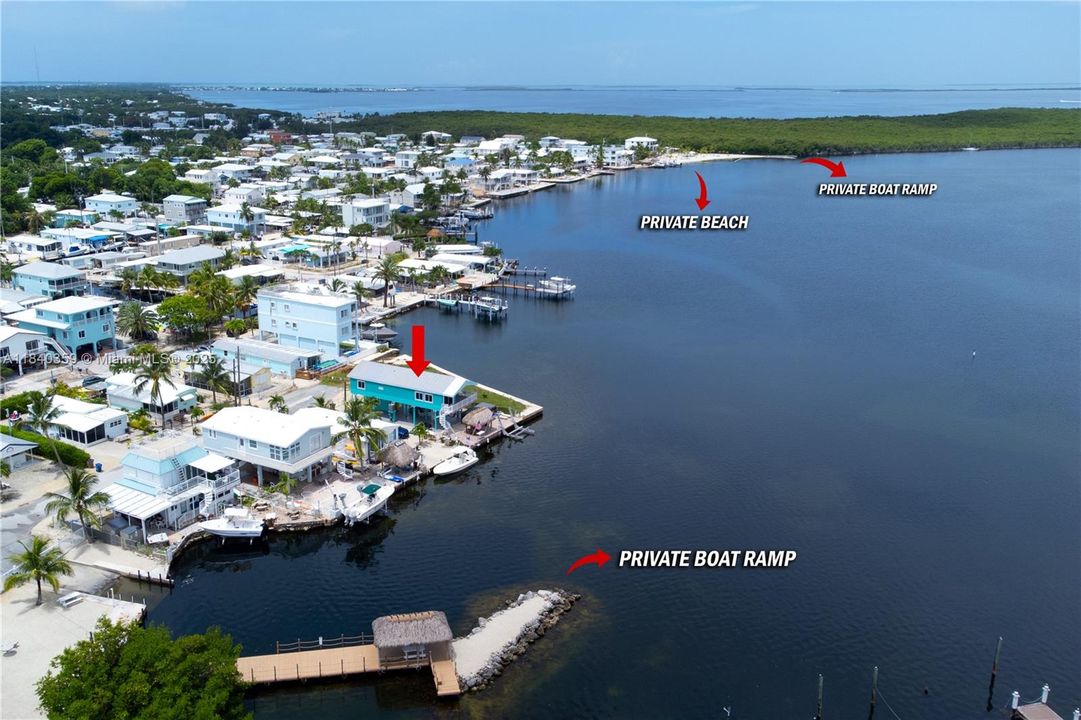 最近售出: $1,500,000 (2 贝兹, 2 浴室, 1000 平方英尺)