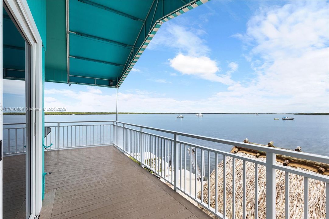 最近售出: $1,500,000 (2 贝兹, 2 浴室, 1000 平方英尺)