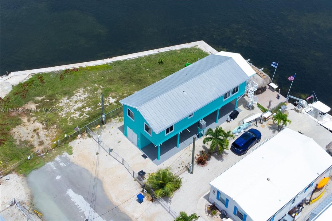 最近售出: $1,500,000 (2 贝兹, 2 浴室, 1000 平方英尺)