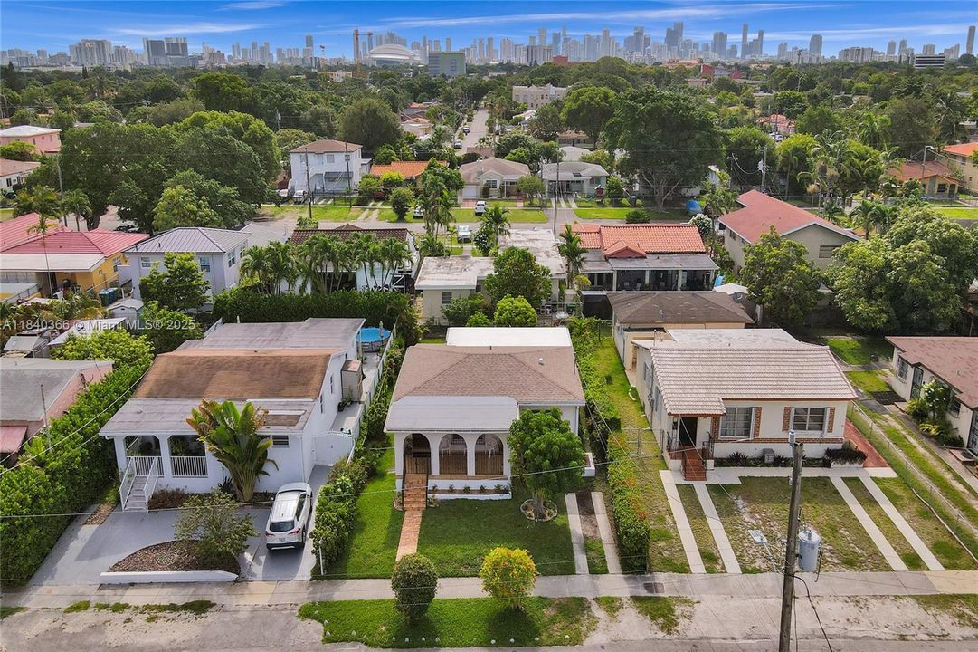 Vendido Recientemente: $475,000 (2 camas, 1 baños, 1150 Pies cuadrados)