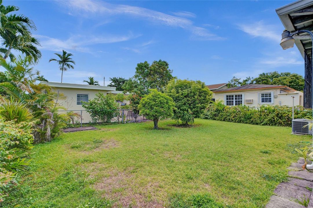 Vendido Recientemente: $475,000 (2 camas, 1 baños, 1150 Pies cuadrados)