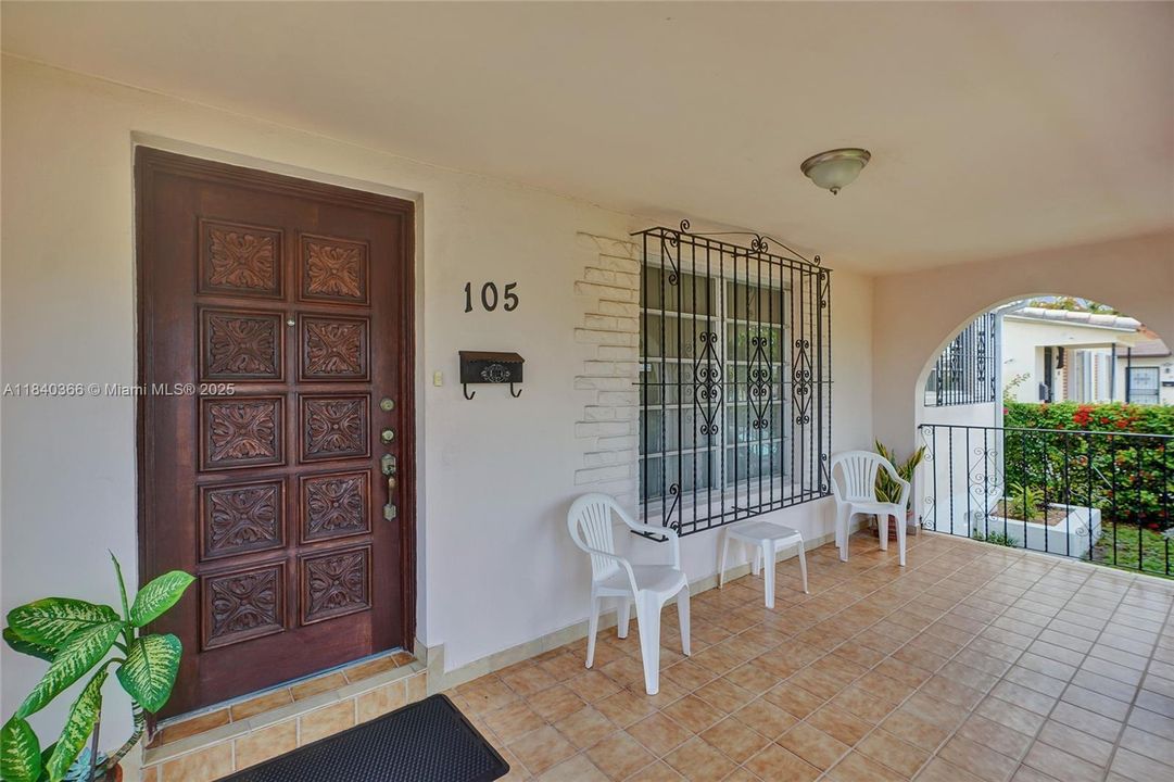 Vendido Recientemente: $475,000 (2 camas, 1 baños, 1150 Pies cuadrados)