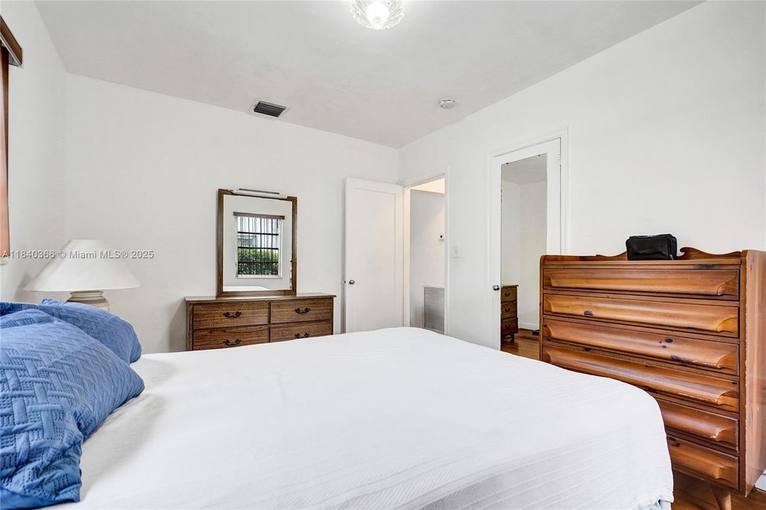 Vendido Recientemente: $475,000 (2 camas, 1 baños, 1150 Pies cuadrados)