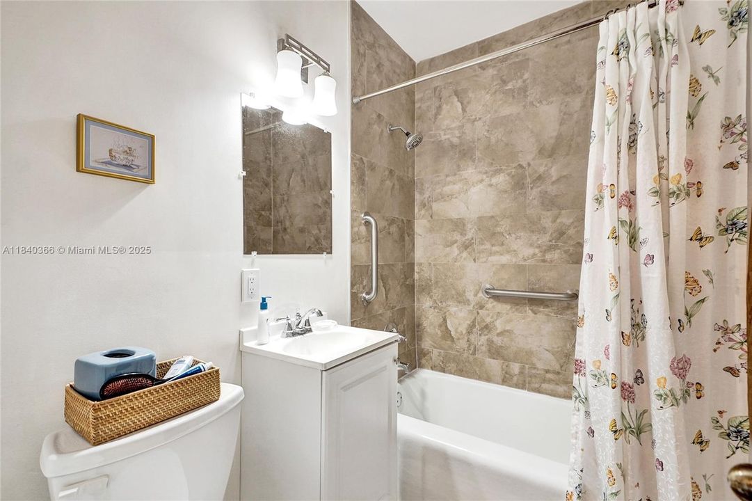 Vendido Recientemente: $475,000 (2 camas, 1 baños, 1150 Pies cuadrados)