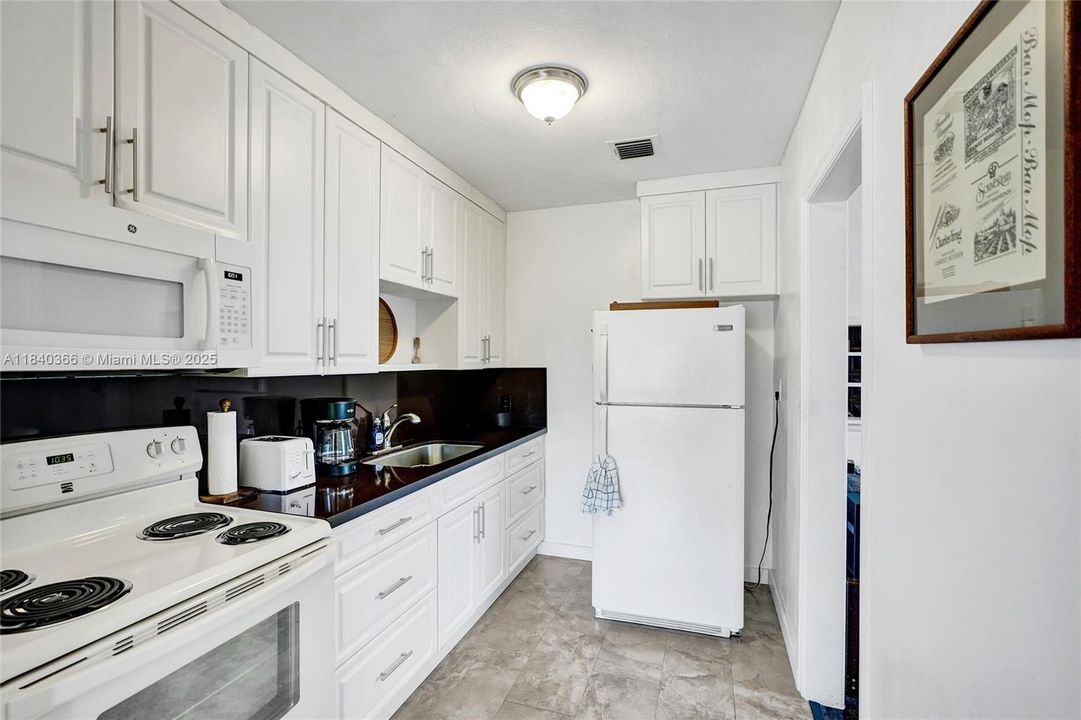 Vendido Recientemente: $475,000 (2 camas, 1 baños, 1150 Pies cuadrados)