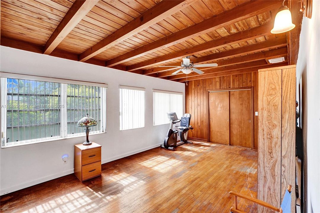 Vendido Recientemente: $475,000 (2 camas, 1 baños, 1150 Pies cuadrados)