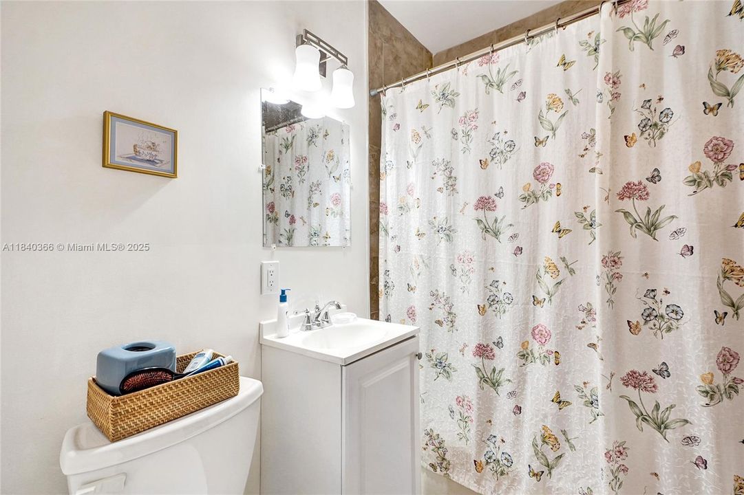 Vendido Recientemente: $475,000 (2 camas, 1 baños, 1150 Pies cuadrados)