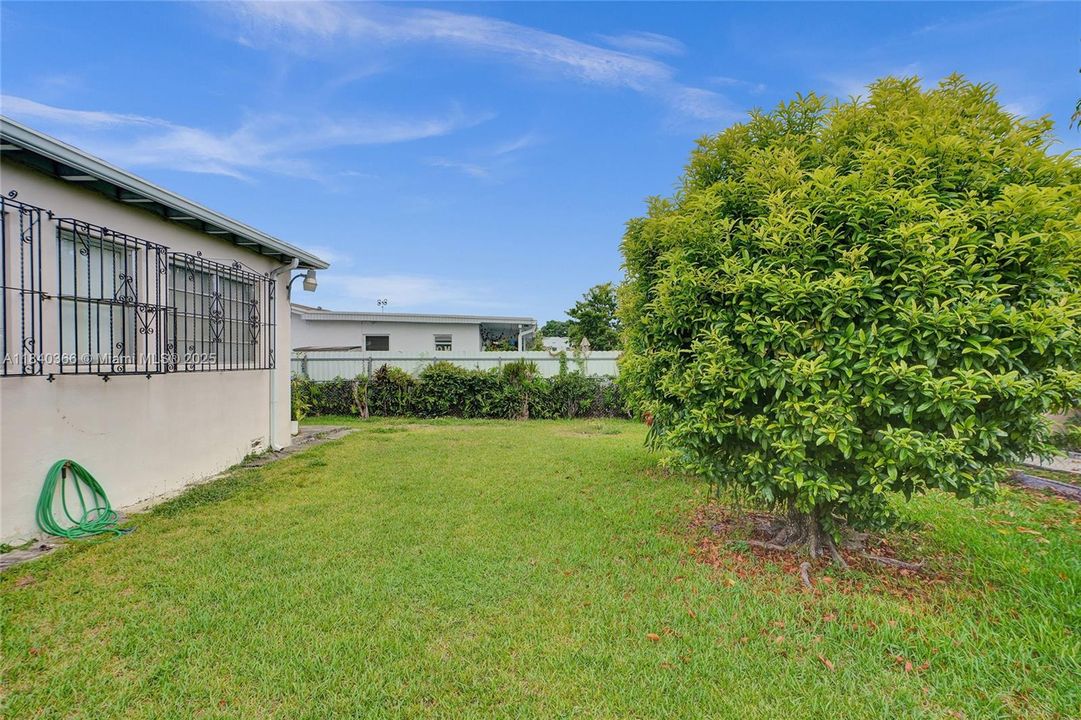 Vendido Recientemente: $475,000 (2 camas, 1 baños, 1150 Pies cuadrados)