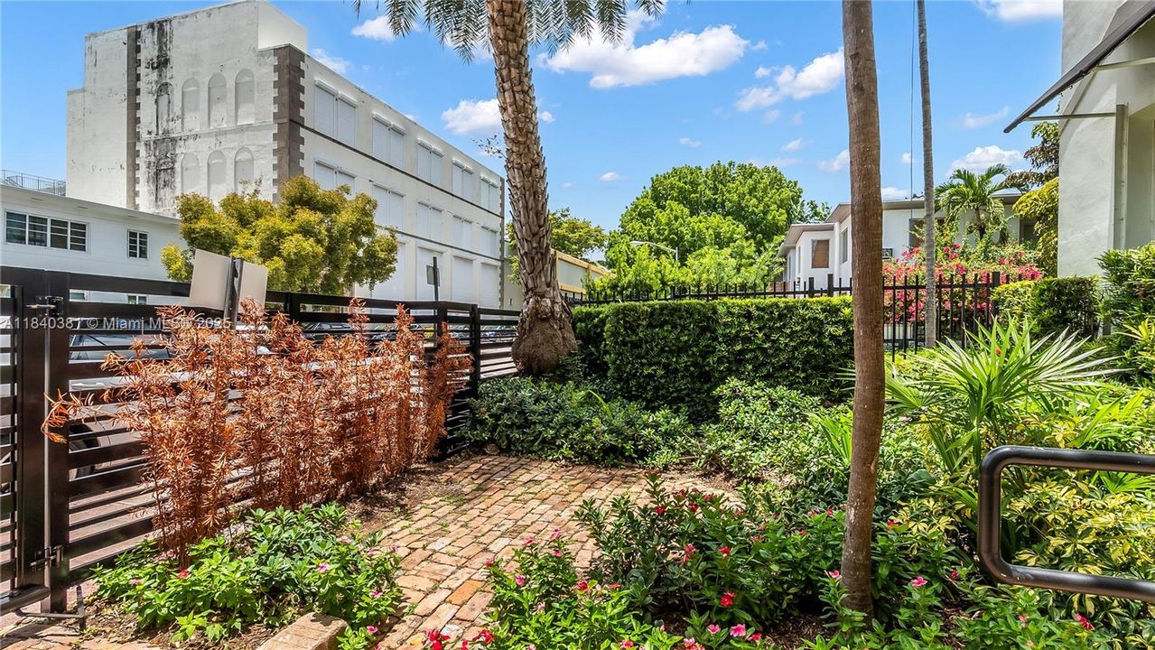 Recently Sold: $199,500 (0 beds, 1 baths, 485 Square Feet)