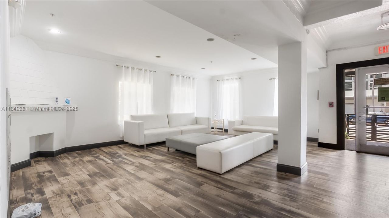 Recently Sold: $199,500 (0 beds, 1 baths, 485 Square Feet)