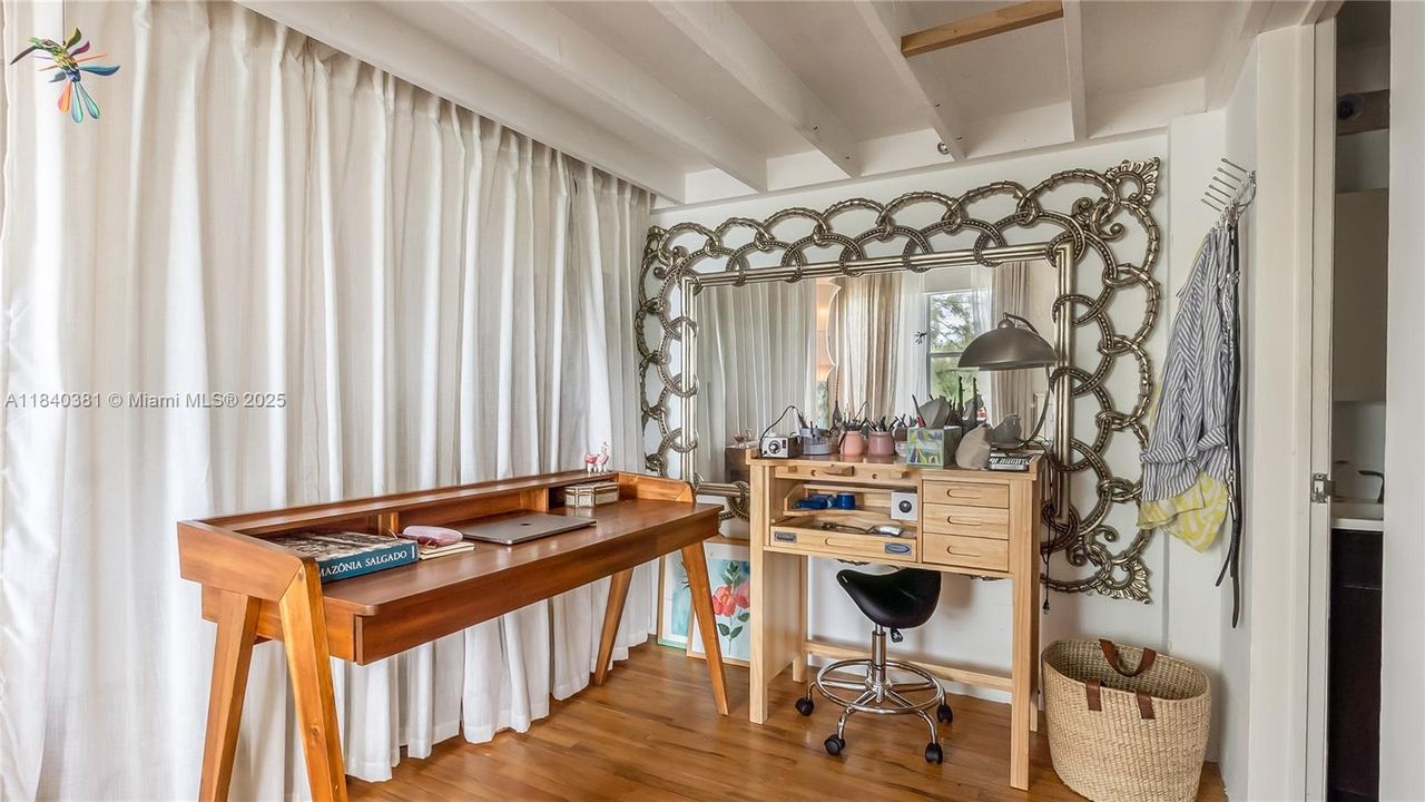 Recently Sold: $199,500 (0 beds, 1 baths, 485 Square Feet)