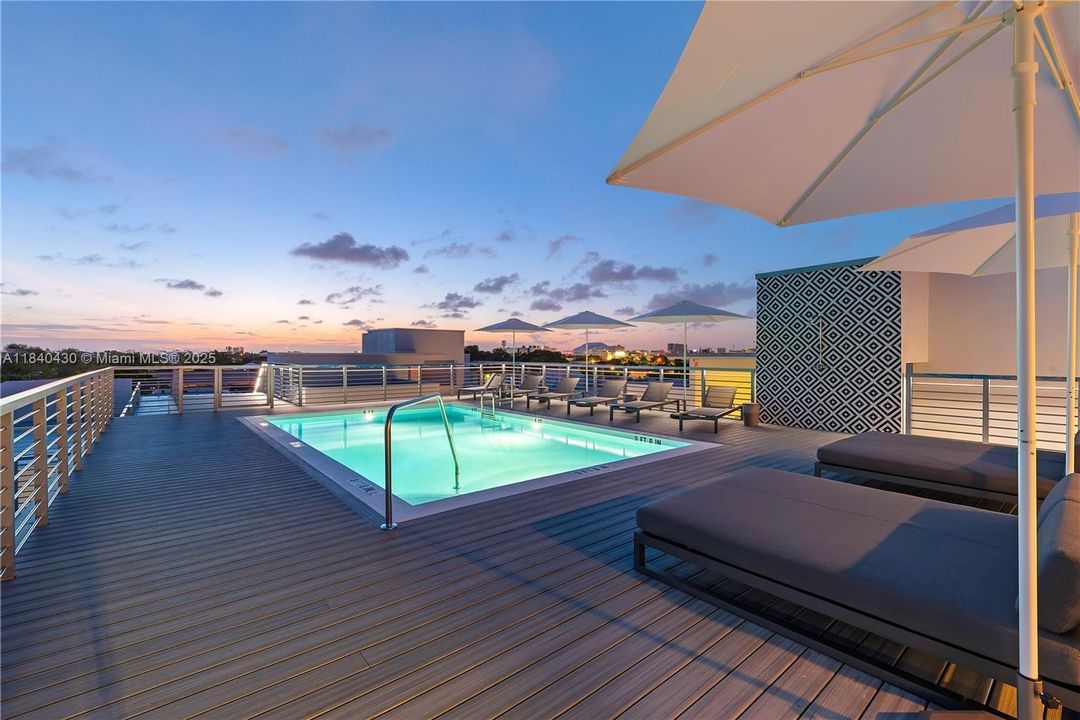 待售: $1,075,000 (2 贝兹, 2 浴室, 1474 平方英尺)