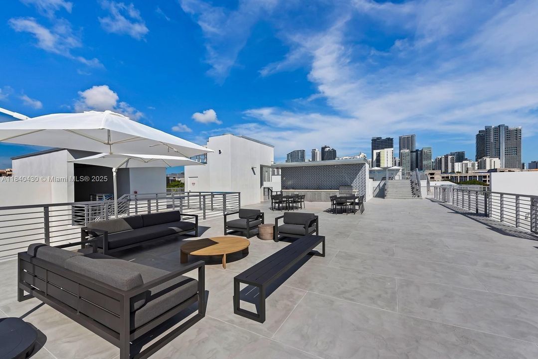 待售: $1,075,000 (2 贝兹, 2 浴室, 1474 平方英尺)