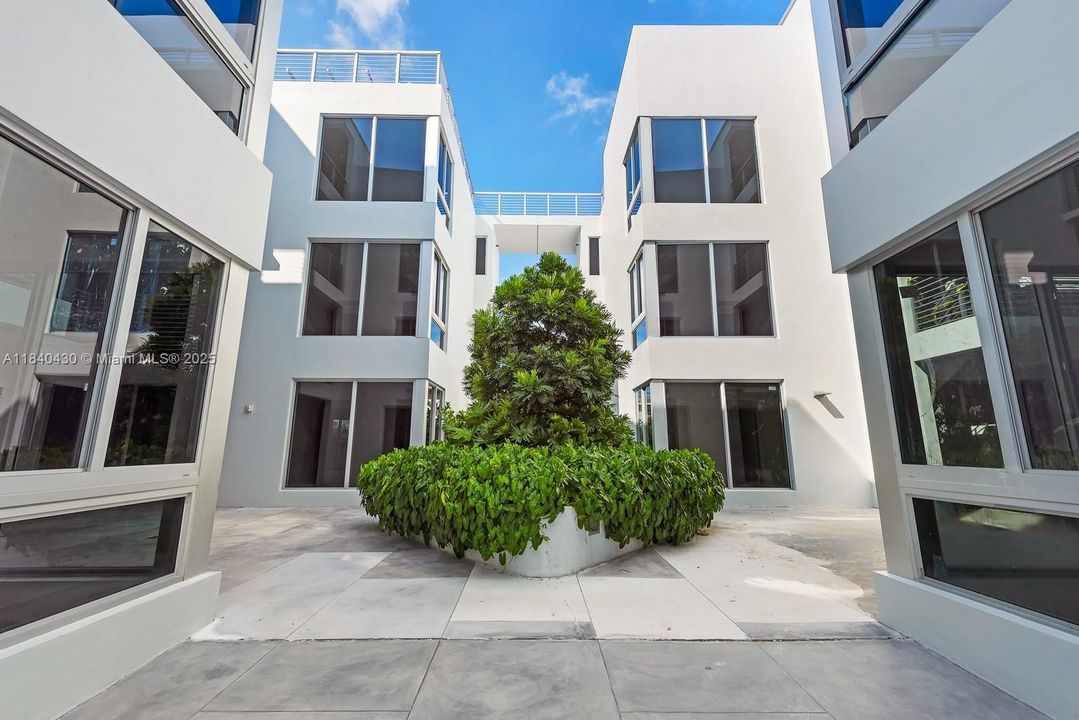 待售: $1,075,000 (2 贝兹, 2 浴室, 1474 平方英尺)