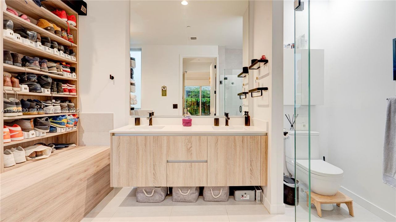 待售: $1,075,000 (2 贝兹, 2 浴室, 1474 平方英尺)