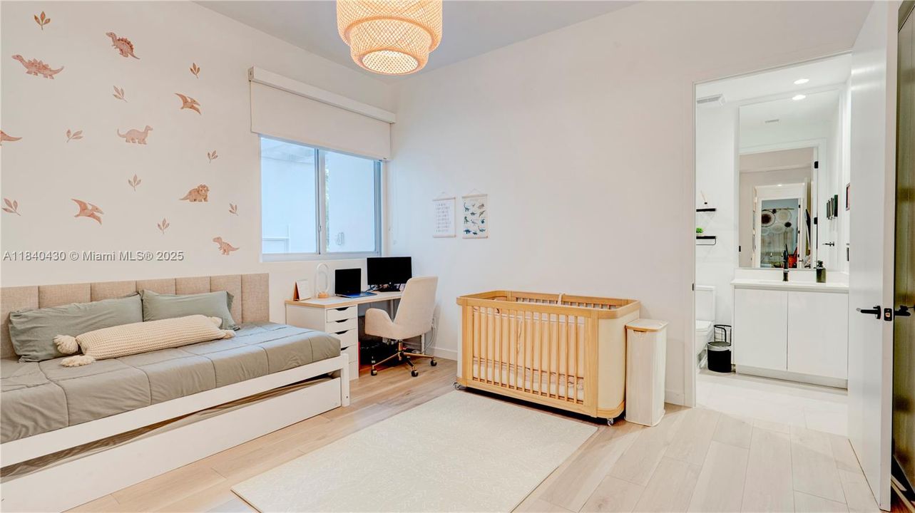 待售: $1,075,000 (2 贝兹, 2 浴室, 1474 平方英尺)