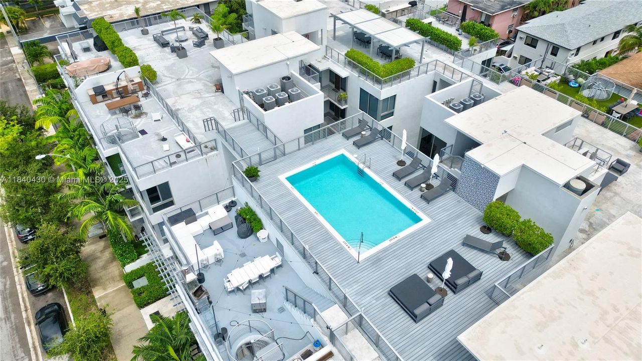 待售: $1,075,000 (2 贝兹, 2 浴室, 1474 平方英尺)