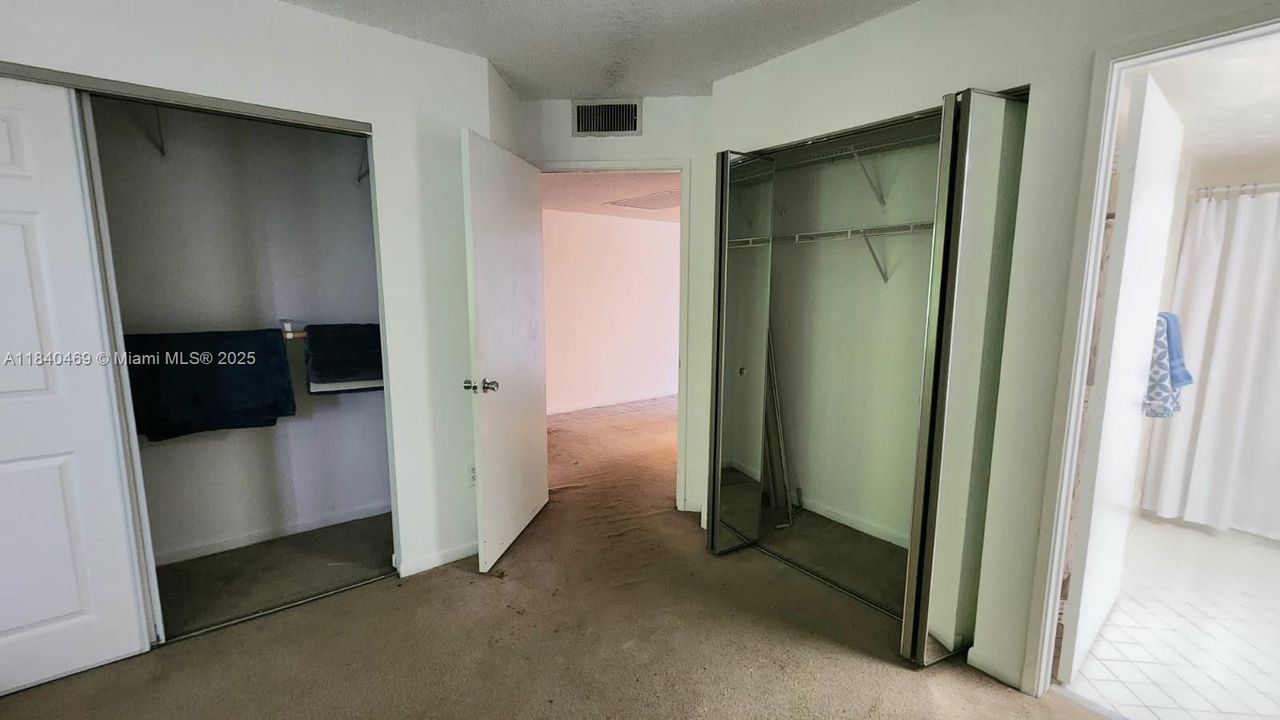 Vendido Recientemente: $140,000 (1 camas, 1 baños, 1056 Pies cuadrados)