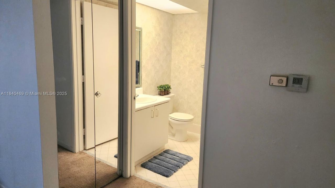 Vendido Recientemente: $140,000 (1 camas, 1 baños, 1056 Pies cuadrados)