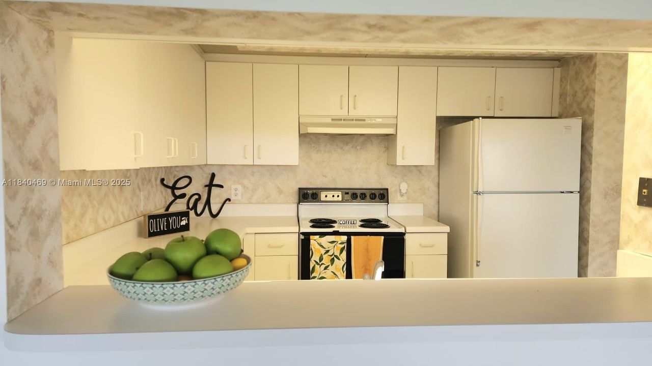 Vendido Recientemente: $140,000 (1 camas, 1 baños, 1056 Pies cuadrados)