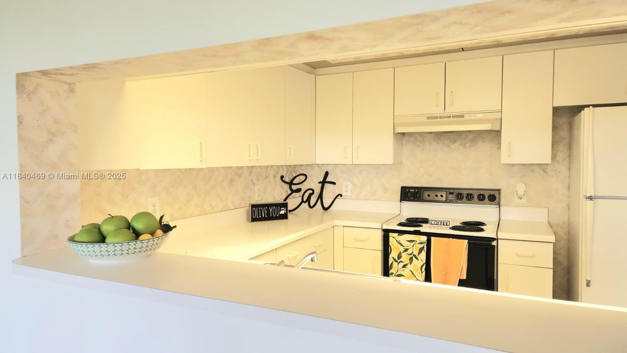 Vendido Recientemente: $140,000 (1 camas, 1 baños, 1056 Pies cuadrados)