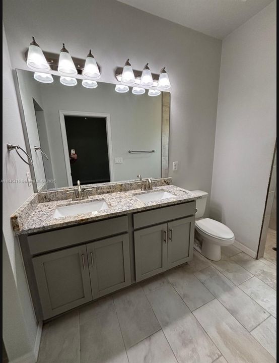 待售: $600,000 (0 贝兹, 0 浴室, 3006 平方英尺)