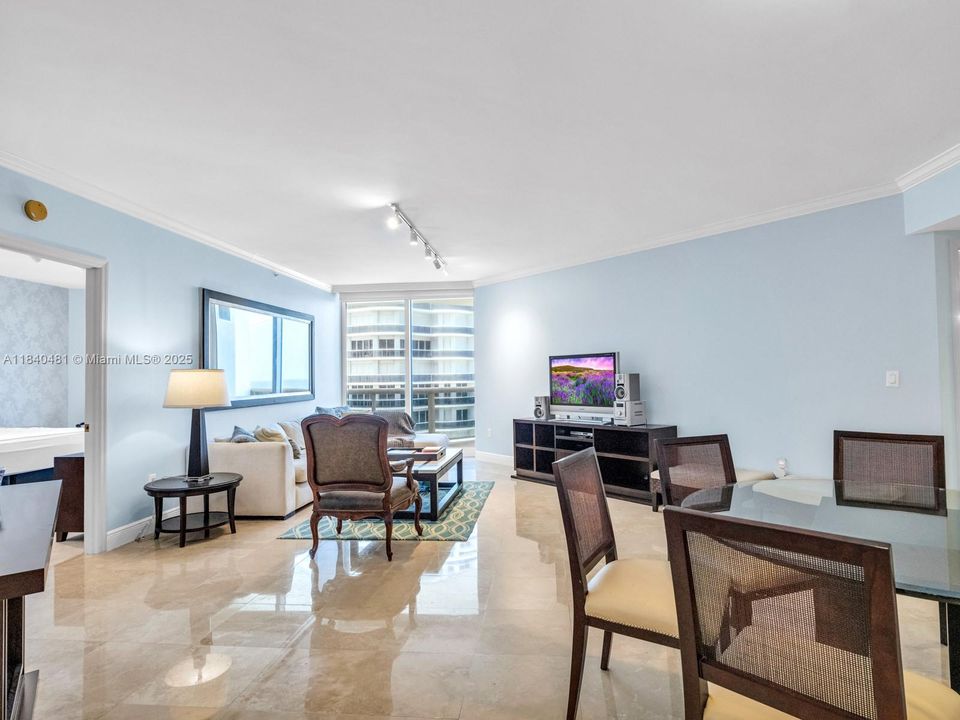 На продажу: $1,690,000 (3 спален, 3 ванн, 1750 Квадратных фут)