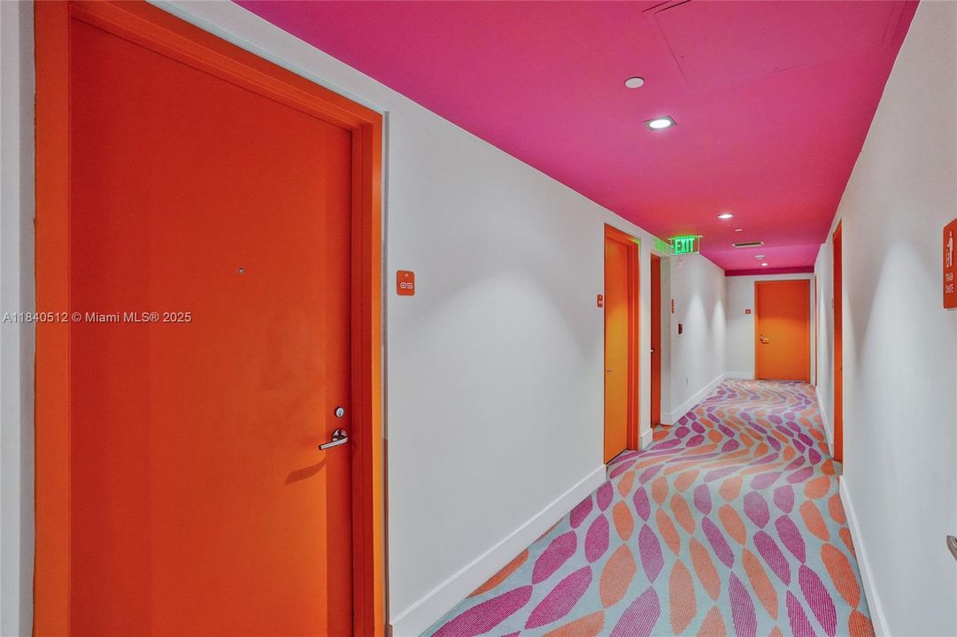 待售: $325,000 (0 贝兹, 1 浴室, 545 平方英尺)