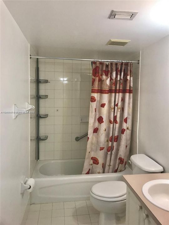 Recently Sold: $269,000 (2 beds, 1 baths, 748 Square Feet)