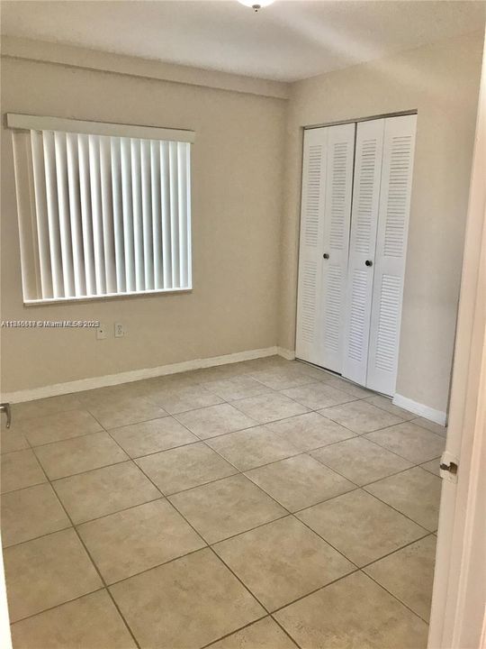 Recently Sold: $269,000 (2 beds, 1 baths, 748 Square Feet)