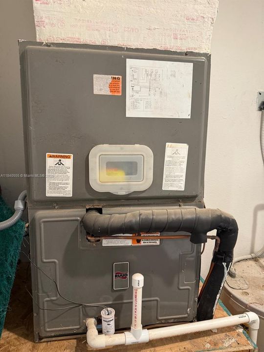 Vendido Recientemente: $229,950 (3 camas, 1 baños, 0 Pies cuadrados)