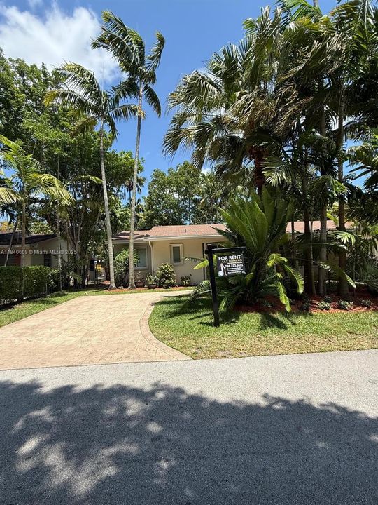 Recientemente alquilado: $3,299 (2 camas, 2 baños, 1890 Pies cuadrados)