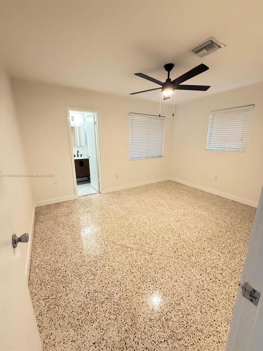 Recientemente alquilado: $3,299 (2 camas, 2 baños, 1890 Pies cuadrados)