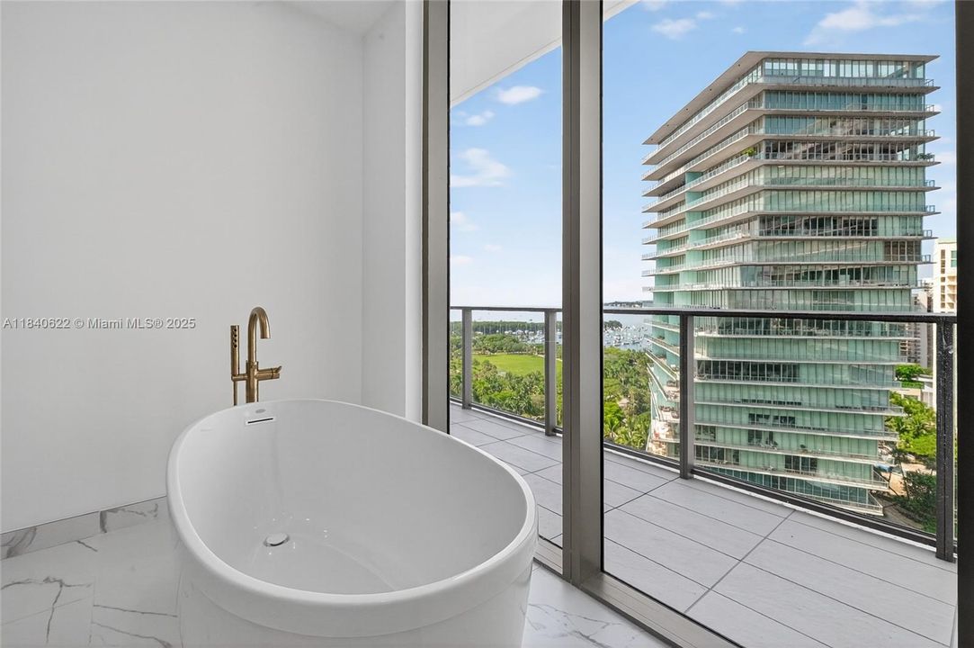 待售: $14,998,000 (4 贝兹, 4 浴室, 4812 平方英尺)