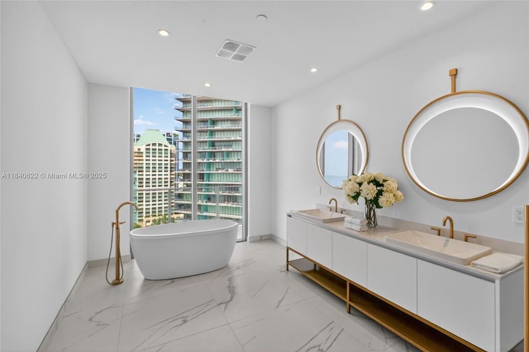 待售: $14,998,000 (4 贝兹, 4 浴室, 4812 平方英尺)