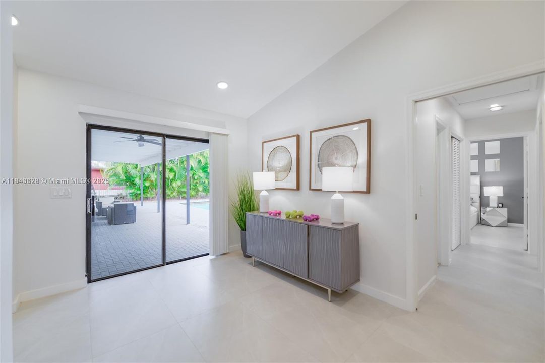 最近售出: $789,000 (5 贝兹, 3 浴室, 2263 平方英尺)