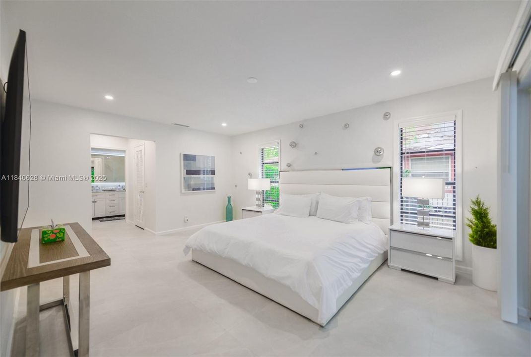 最近售出: $789,000 (5 贝兹, 3 浴室, 2263 平方英尺)