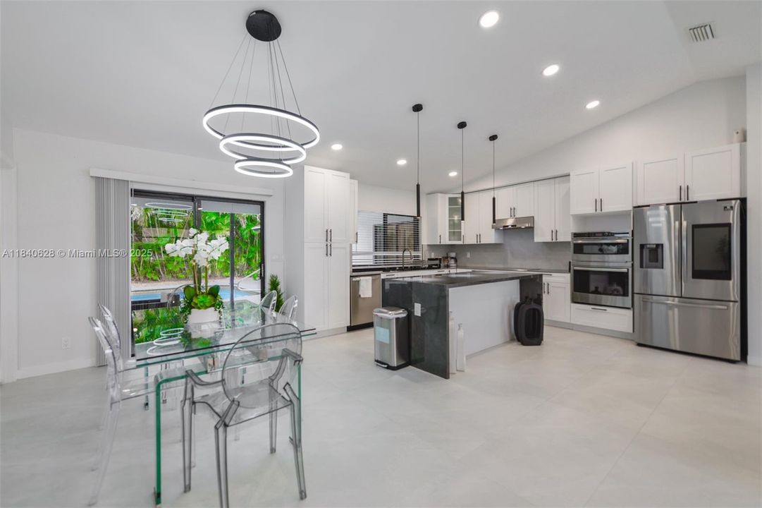 最近售出: $789,000 (5 贝兹, 3 浴室, 2263 平方英尺)